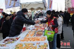 山东临沂：民众畅游曹洼大集